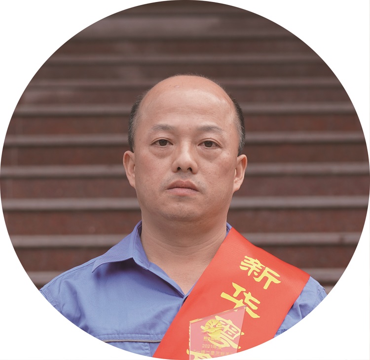 江沛偉_副本.jpg