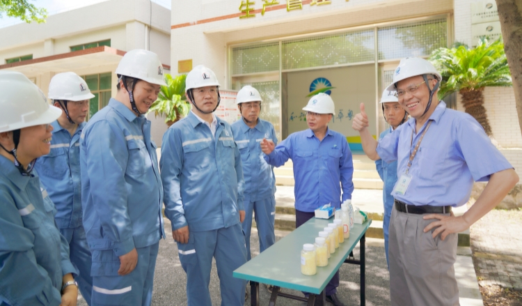 中石化黨組成員副總經理萬濤一行到樹脂公司調研 (1)_副本.jpg